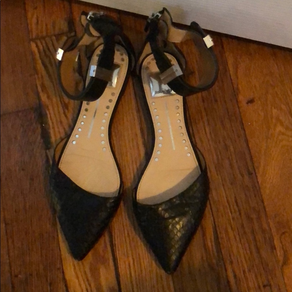 Dolce Vita Augusta flats with ankle strap